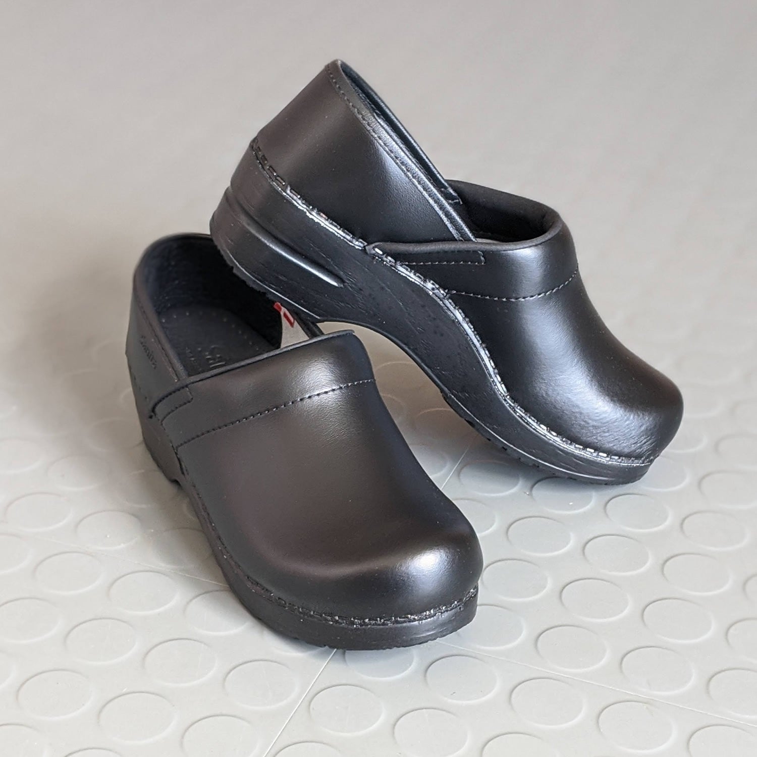 Sanita essential clogs